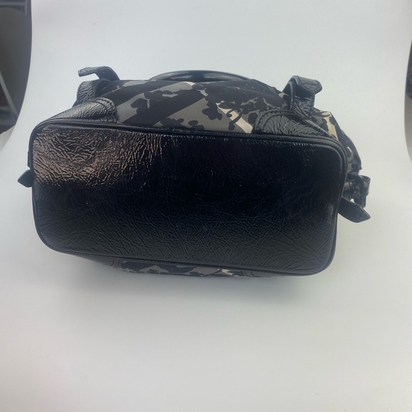 Burberry Floral Beat Satchel - Picture 6 of 8